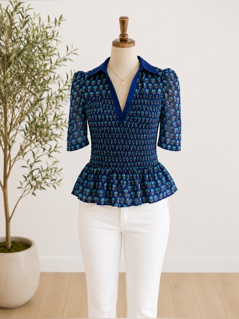 Anthropologie Maeve Smocked Peplum Top Navy Blue Print Short Sleeve Women’s XXS